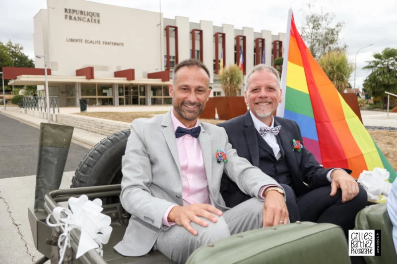 mariage gay friendly drapeau arc en ciel lgbt mairie esplanade saint yrieix puymoyen angouleme charente